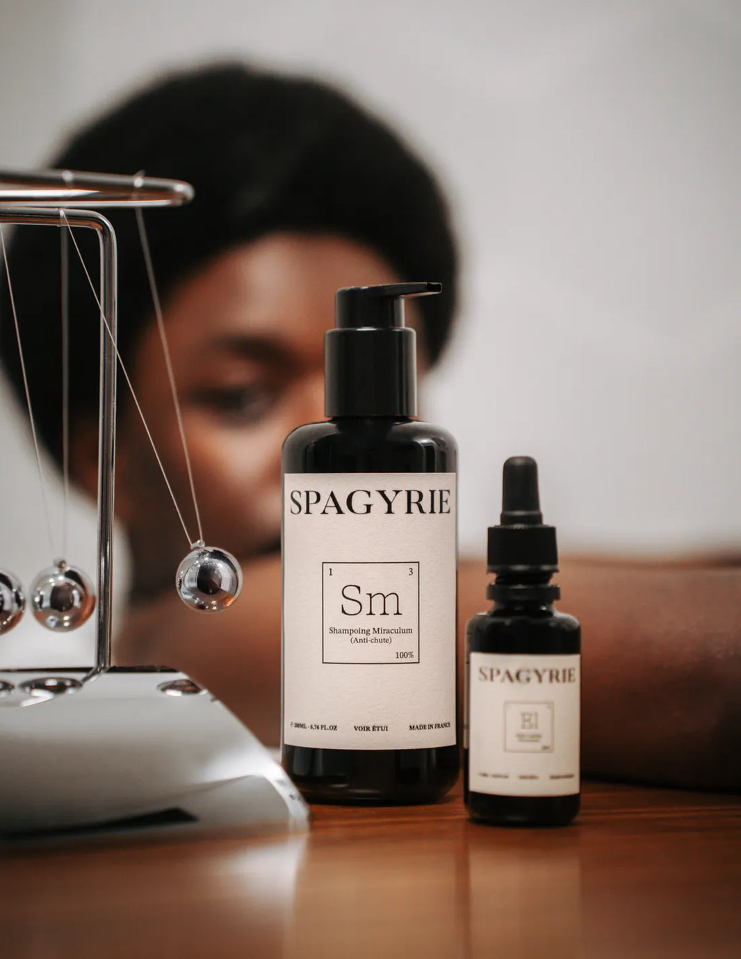 Shampoing Miraculum et Élixir Luminis Spagyrie Lab – soins capillaires naturels pour homme, anti-chute et fortifiants pour stimuler la repousse.