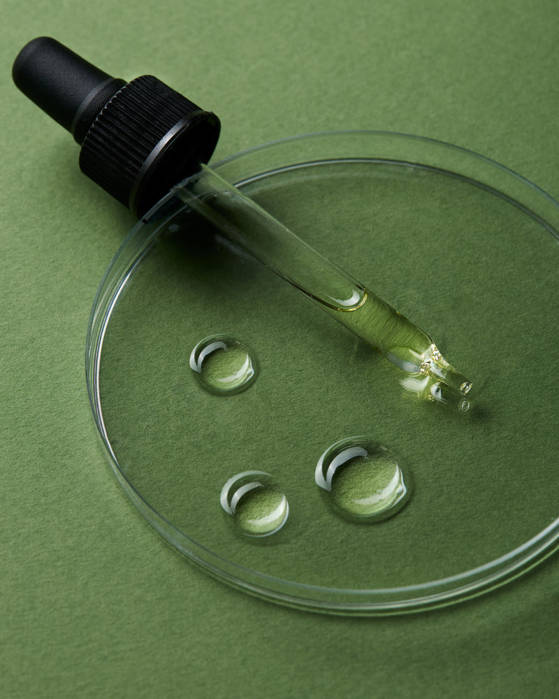 Trio Activation & Éclat – Dermaroller, Roll-On Cursus & Élixir Luminis - hover